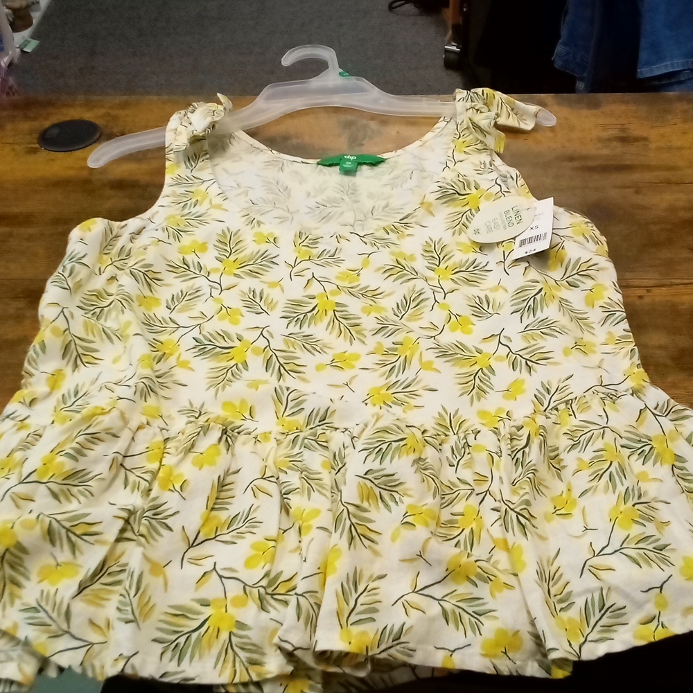 XS women's top